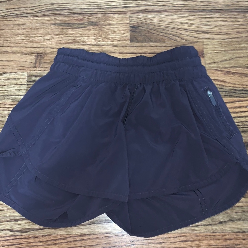 Black Lulu Shorts!